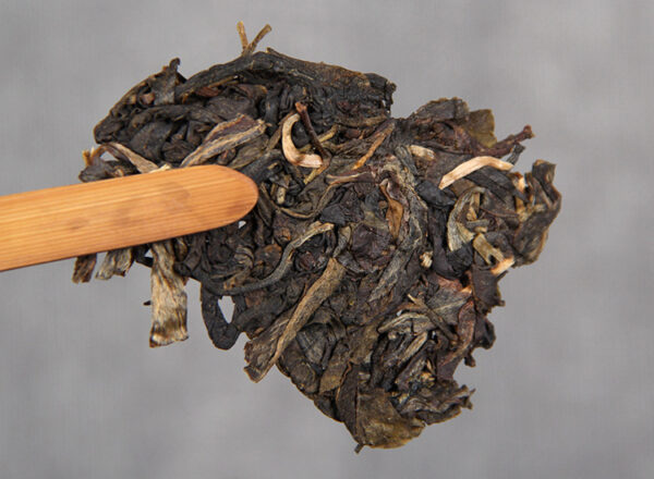 2009年陈年生茶 云南南糯山乔木七子圆茶 饼 357g 2009 Aged Raw Tea, Yunnan Nannuo Mountain Arbor Seven Sons Round Tea Cake, 357g